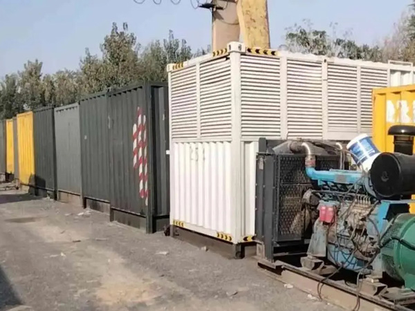 南丰200KW柴油发电机机组每小时油耗是多少？
